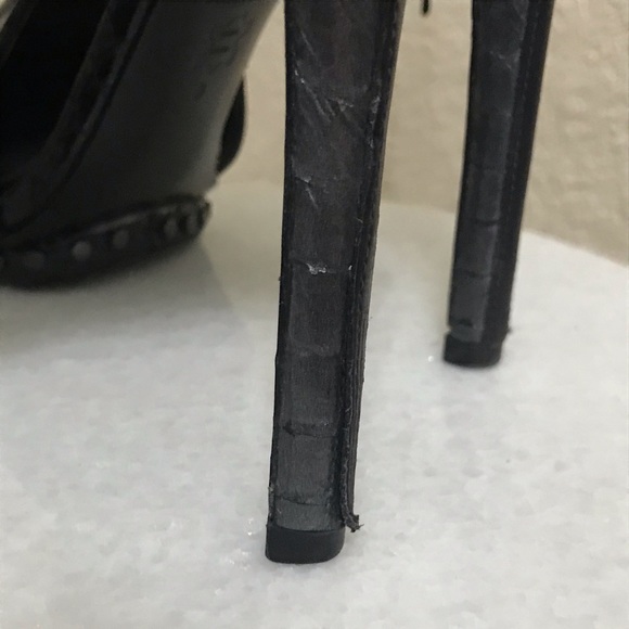 B Brian Atwood Mokada Leather Cut-out Booties - Picture 8 of 8